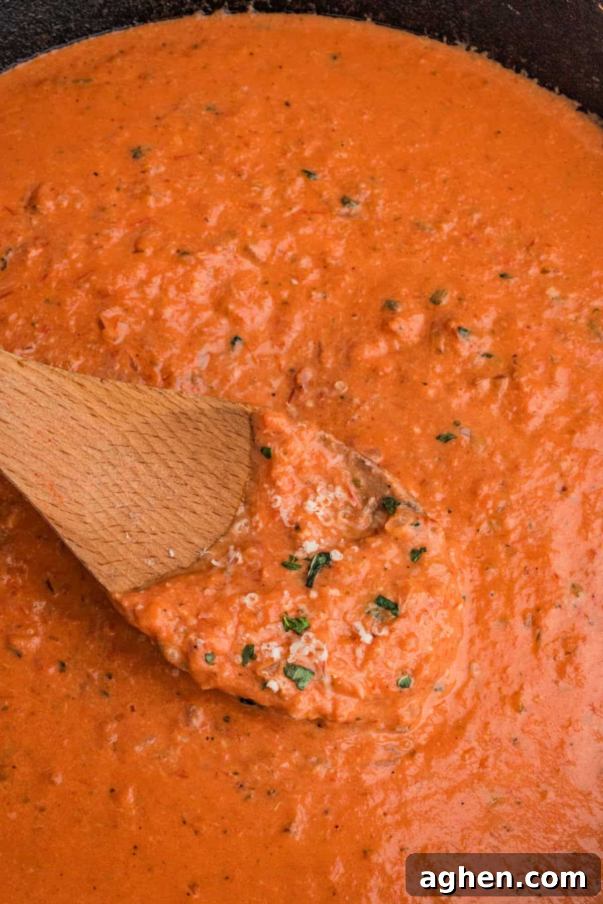 Thick, creamy vodka sauce with prosciutto.