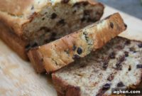 Moist Banana Chocolate Chip Loaf