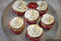 Banana Burst Dairy-Free Cupcakes