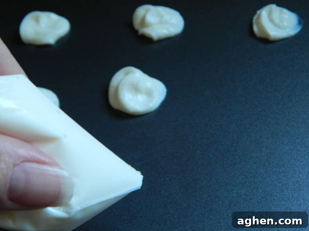 Frozen Yogurt Bites 2 Ingredients for frozen yogurt buttons: yogurt and sprinkles