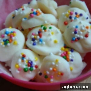 Frozen Yogurt Bites 3 A dish of frozen yogurt buttons with sprinkles