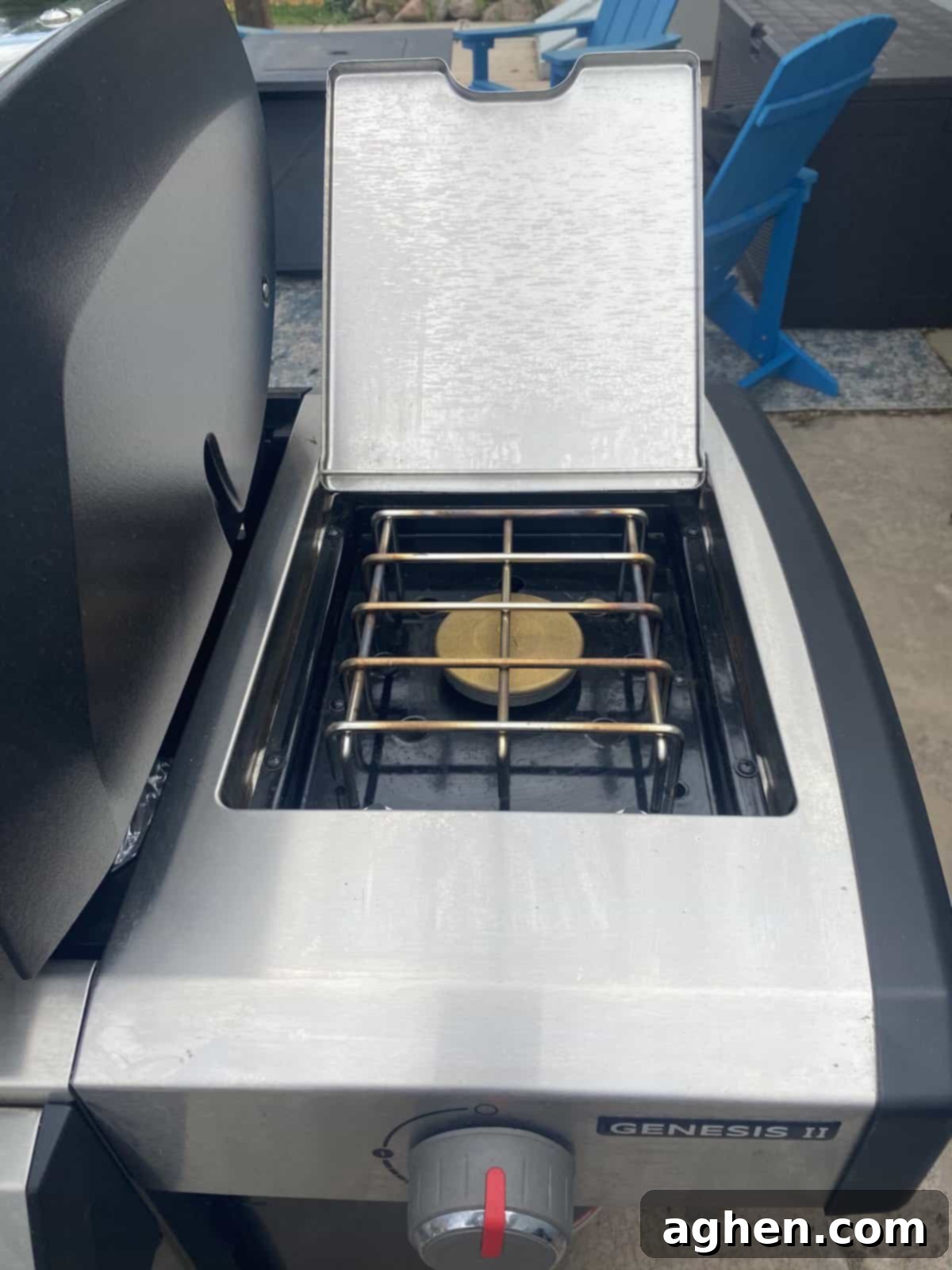 Make the Right Choice Your Weber Grill Buying Guide 4 genesis 2 warming plate on display