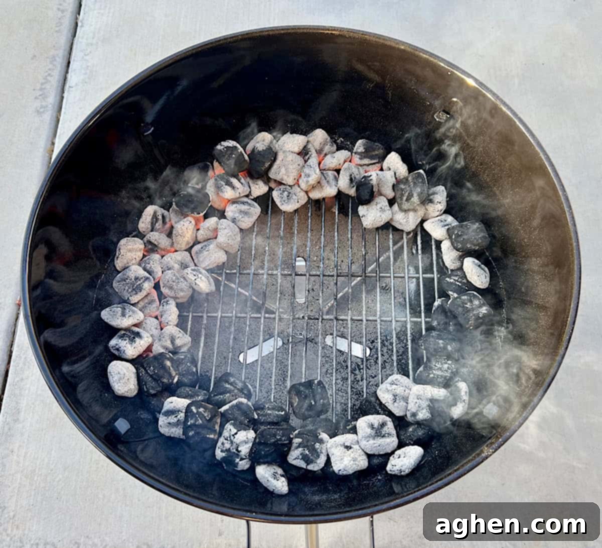 Weber Izgarasında 5 Adımda Mükemmel Pizza Tarifi 3 weber kettle with charcoal ring