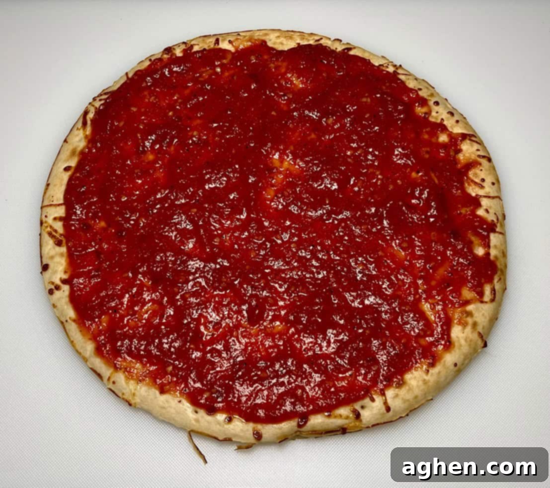 Weber Izgarasında 5 Adımda Mükemmel Pizza Tarifi 8 pizza crust with sauce