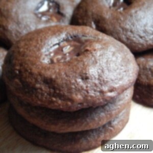 Nutella Brownie Cookies with a delicious filling.